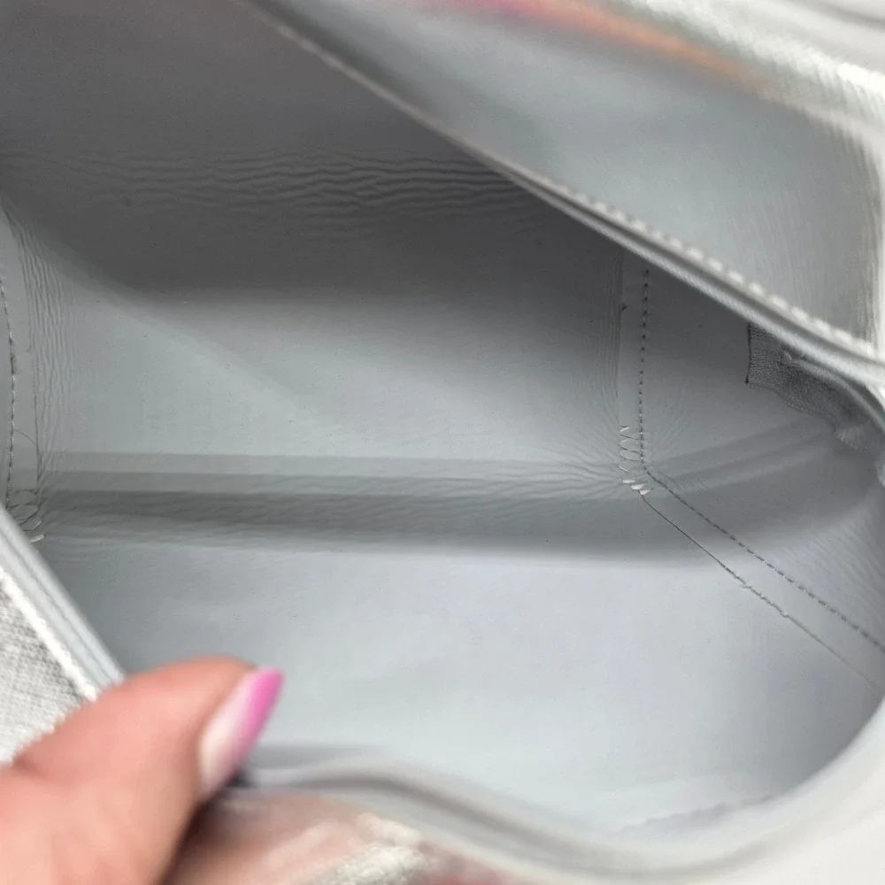 Givenchy Parfums Cosmetic Bag Silver Metallic Star Zipper Travel Makeup Cube‎